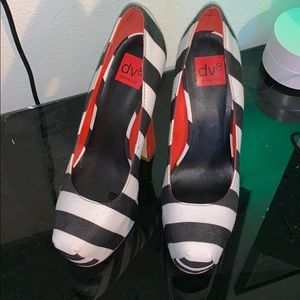 DV8 - Dolce Vita heels
